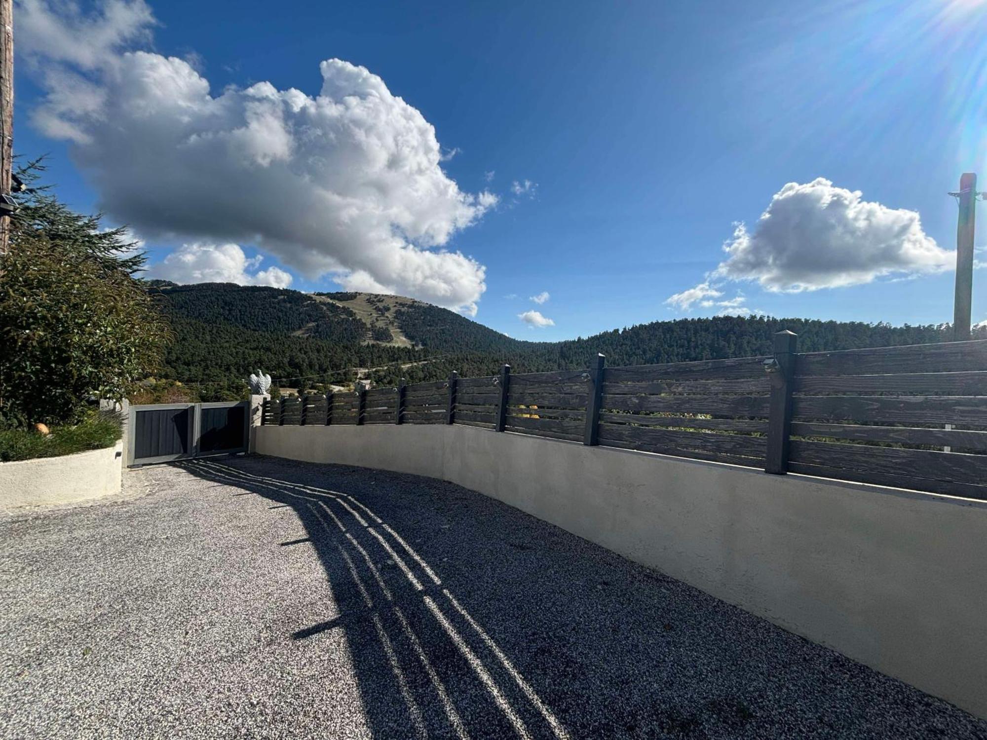 L'Alpen Roc Bed & Breakfast Caille Exterior photo
